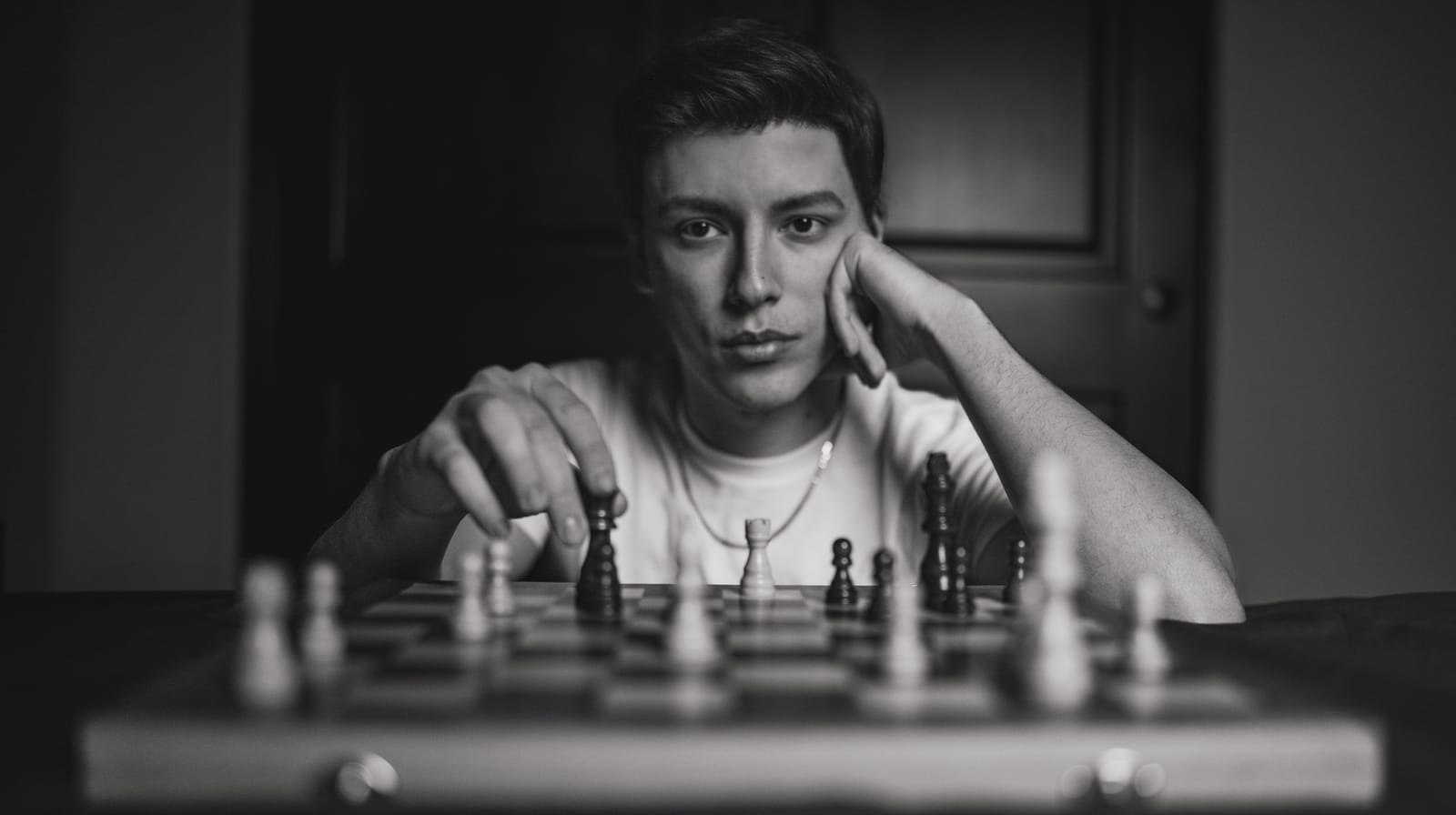 Alan, cinematic photographer based in Phoenix, Arizona, black and white portrait